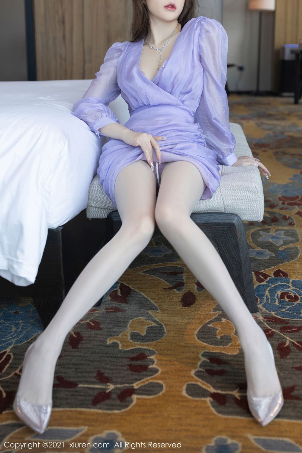 美女模特鱼子酱Fish - 情迷紫色服饰系列性感写真