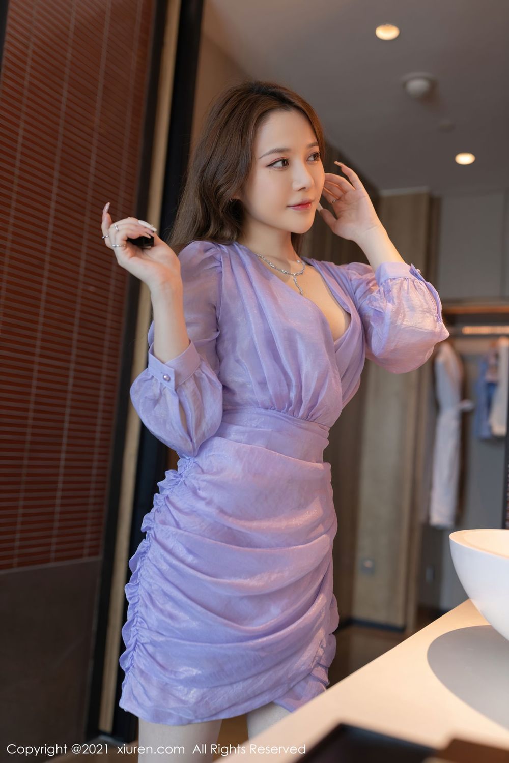 美女模特鱼子酱Fish - 情迷紫色服饰系列性感写真