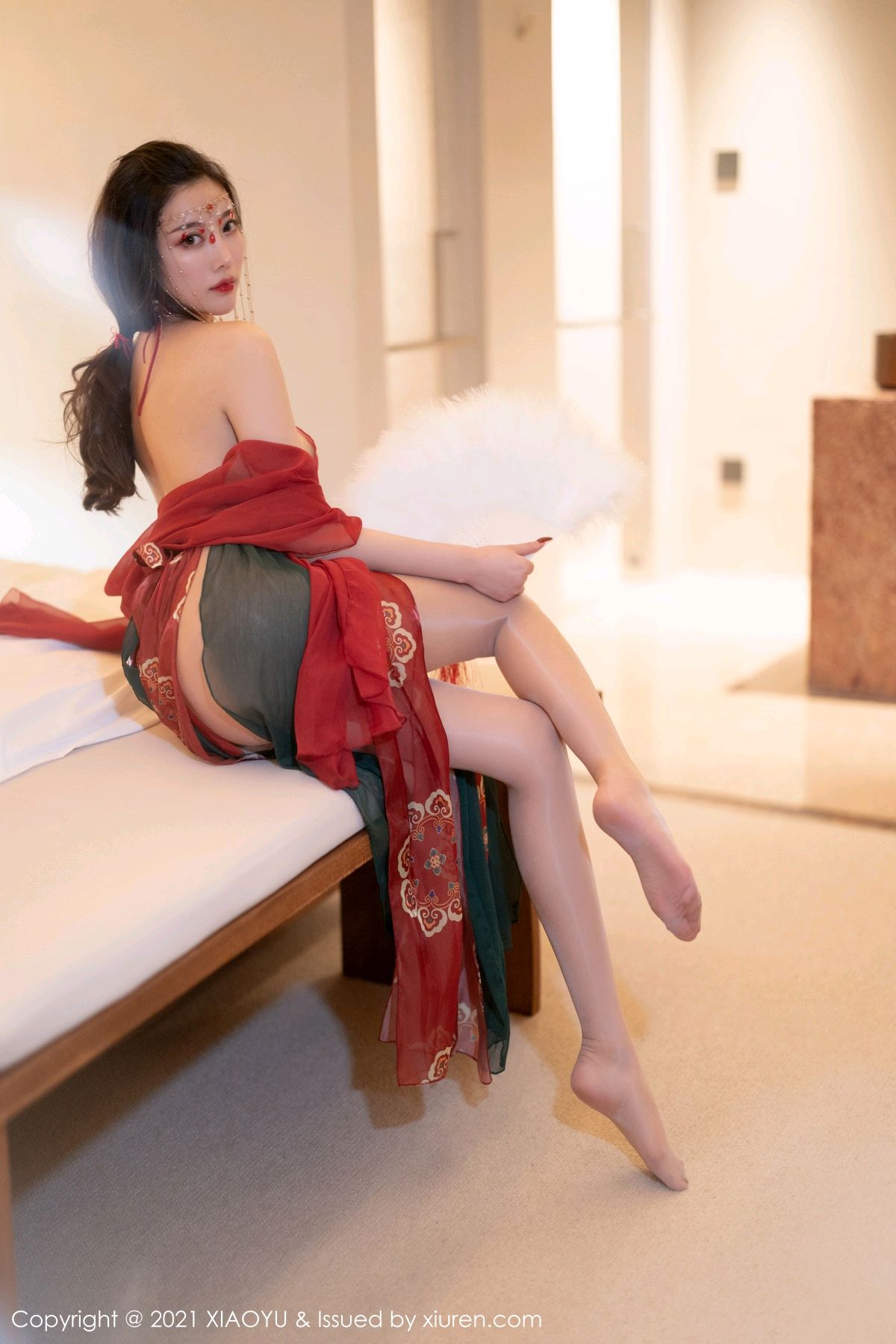 性感女神杨晨晨Yome - 红色古装服饰丽江心愿旅拍