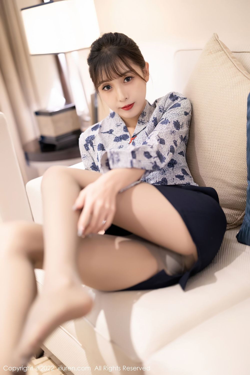 美女模特林星阑 - 空姐制服+深色短裙系列写真