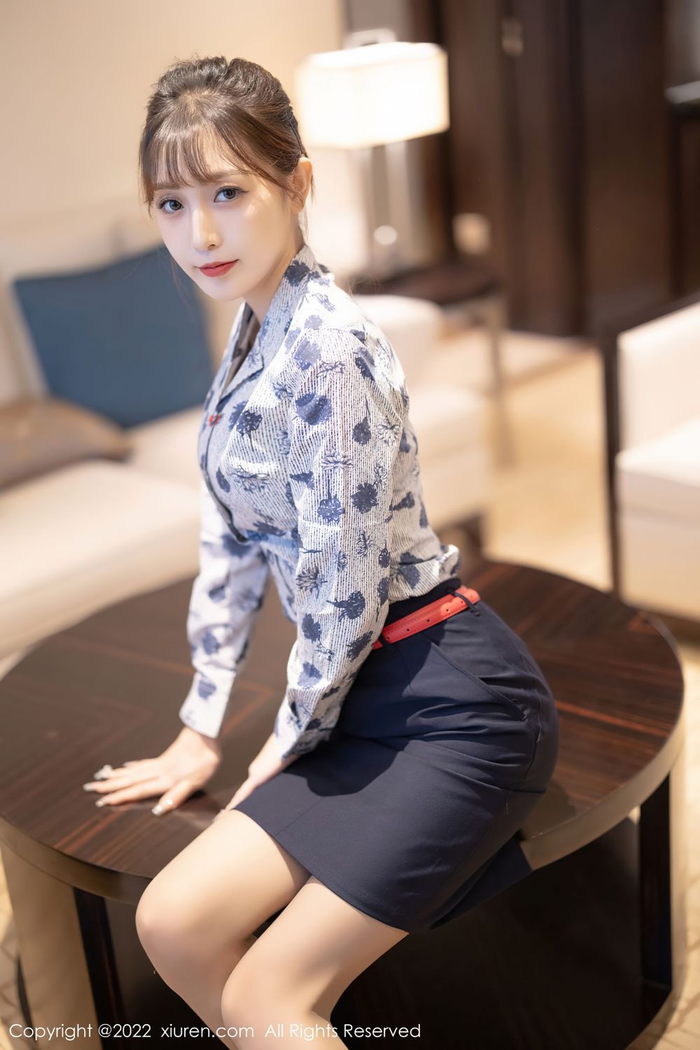 美女模特林星阑 - 空姐制服+深色短裙系列写真