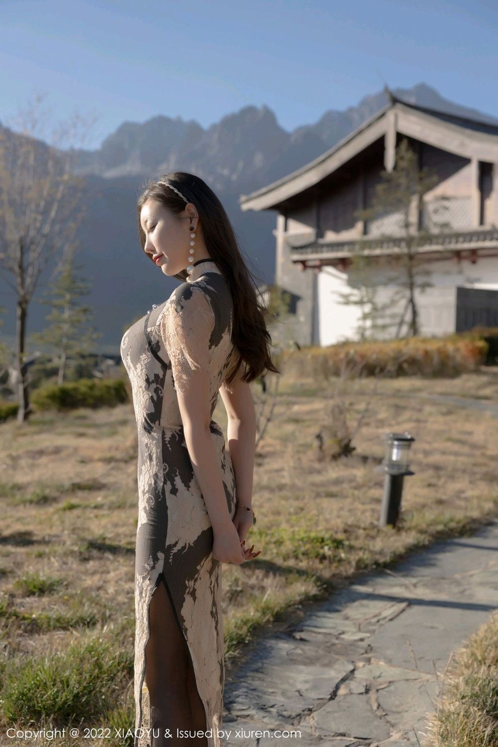 性感女神杨晨晨Yome - 米色旗袍+黑丝系列丽江旅拍