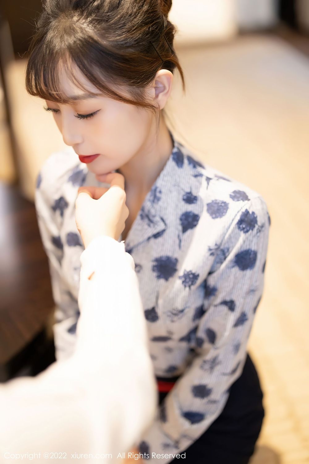 美女模特林星阑 - 空姐制服+深色短裙系列写真