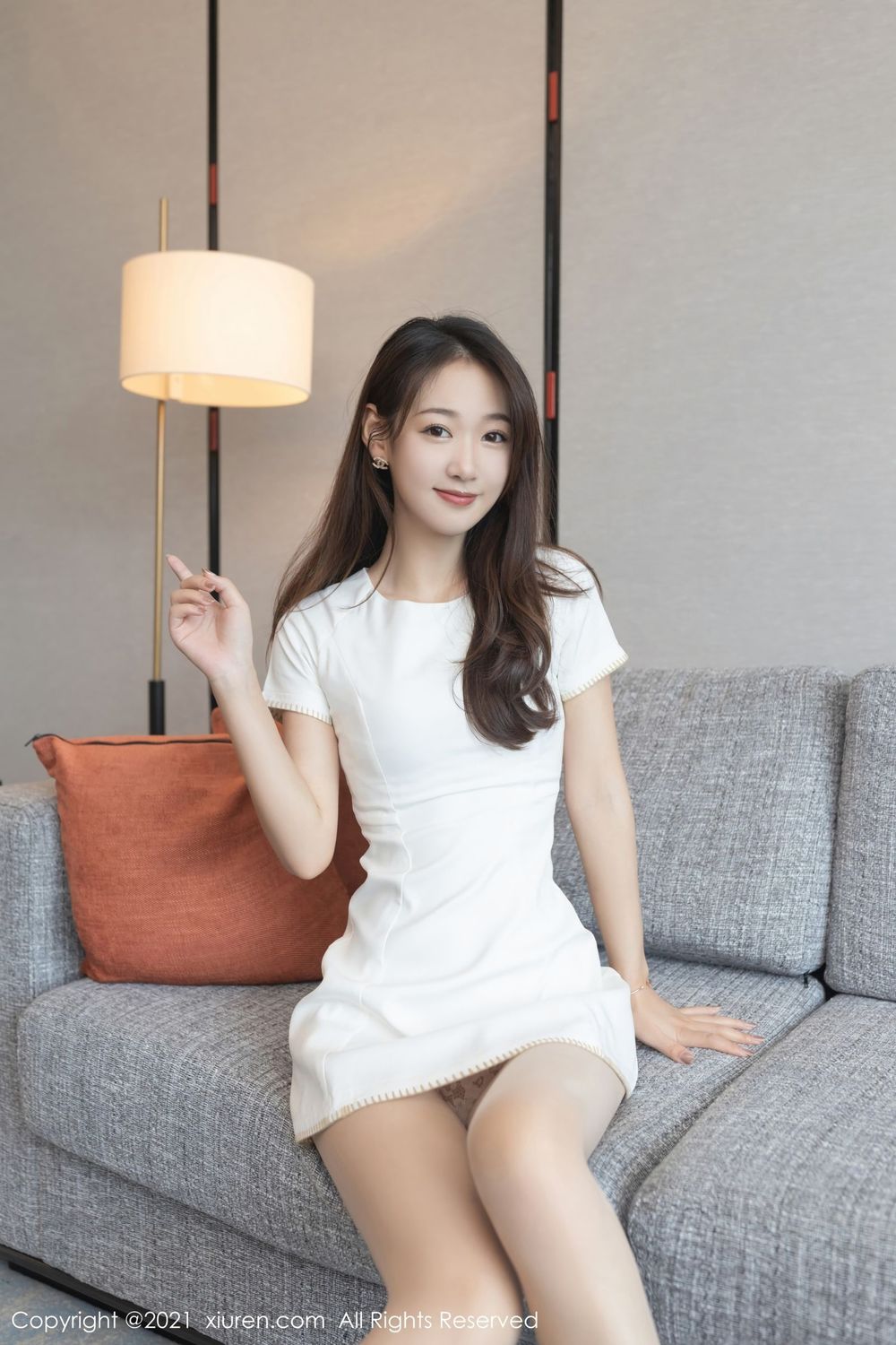 美女模特唐安琪 - 借宿学长家主题娇媚写真