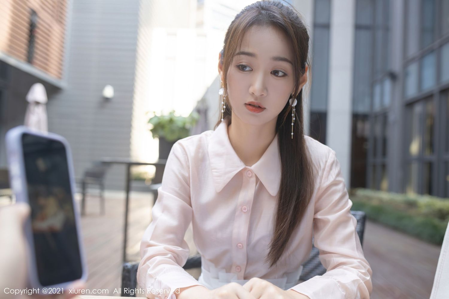 美女模特唐安琪 - 经济拮据找工作主题套图
