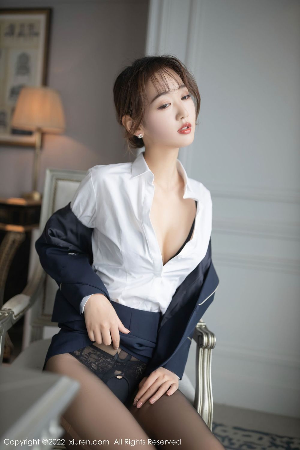 美女模特唐安琪 - 职场OL+会议室场景性感写真