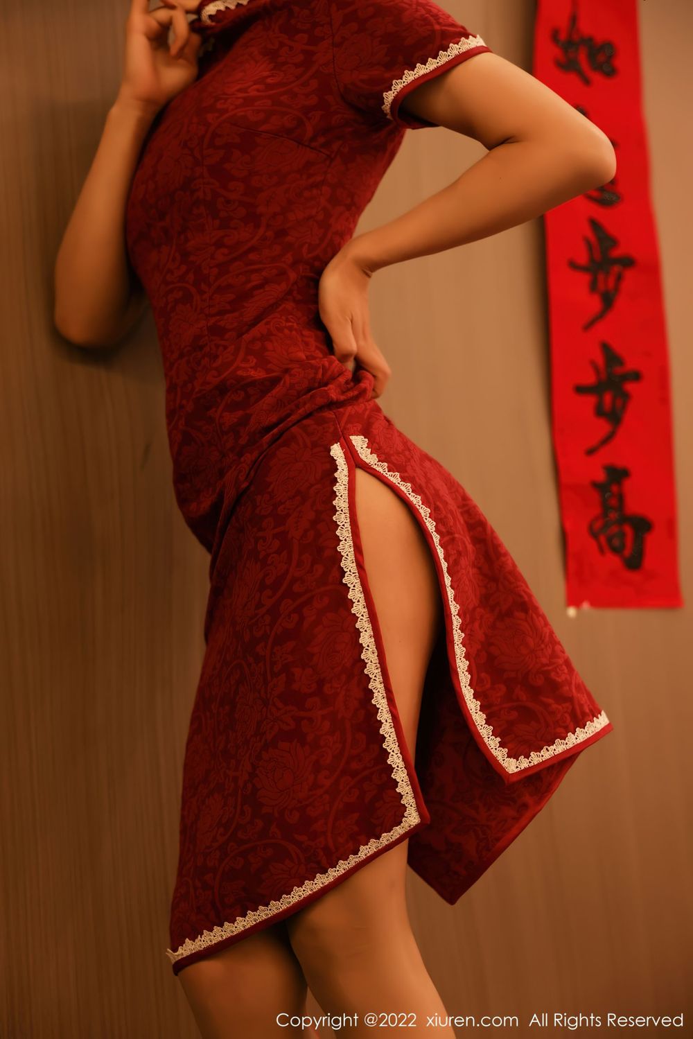 美女模特尹甜甜 - 旗袍装束+新年主题性感写真
