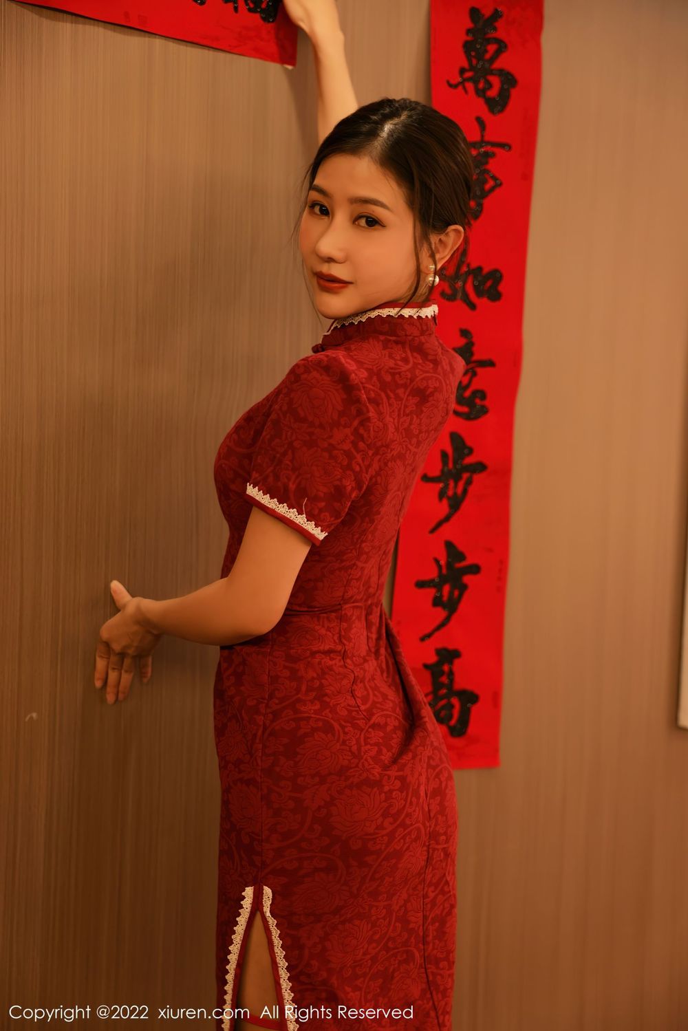 美女模特尹甜甜 - 旗袍装束+新年主题性感写真