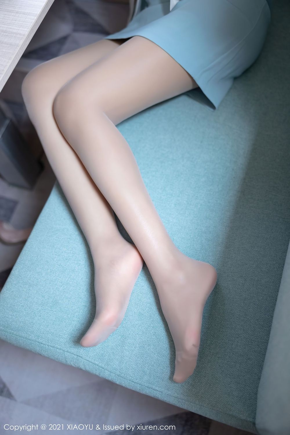 性感女神王馨瑶yanni - OL着装+丝袜系列写真