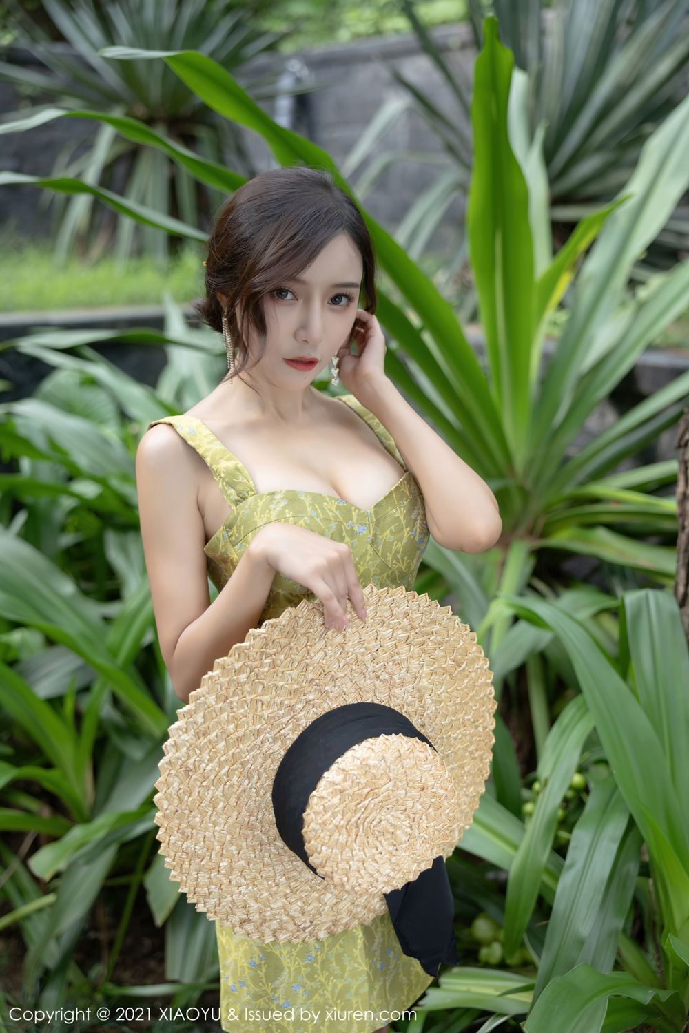 性感女神王馨瑶yanni - 古典礼裙+情趣系列写真