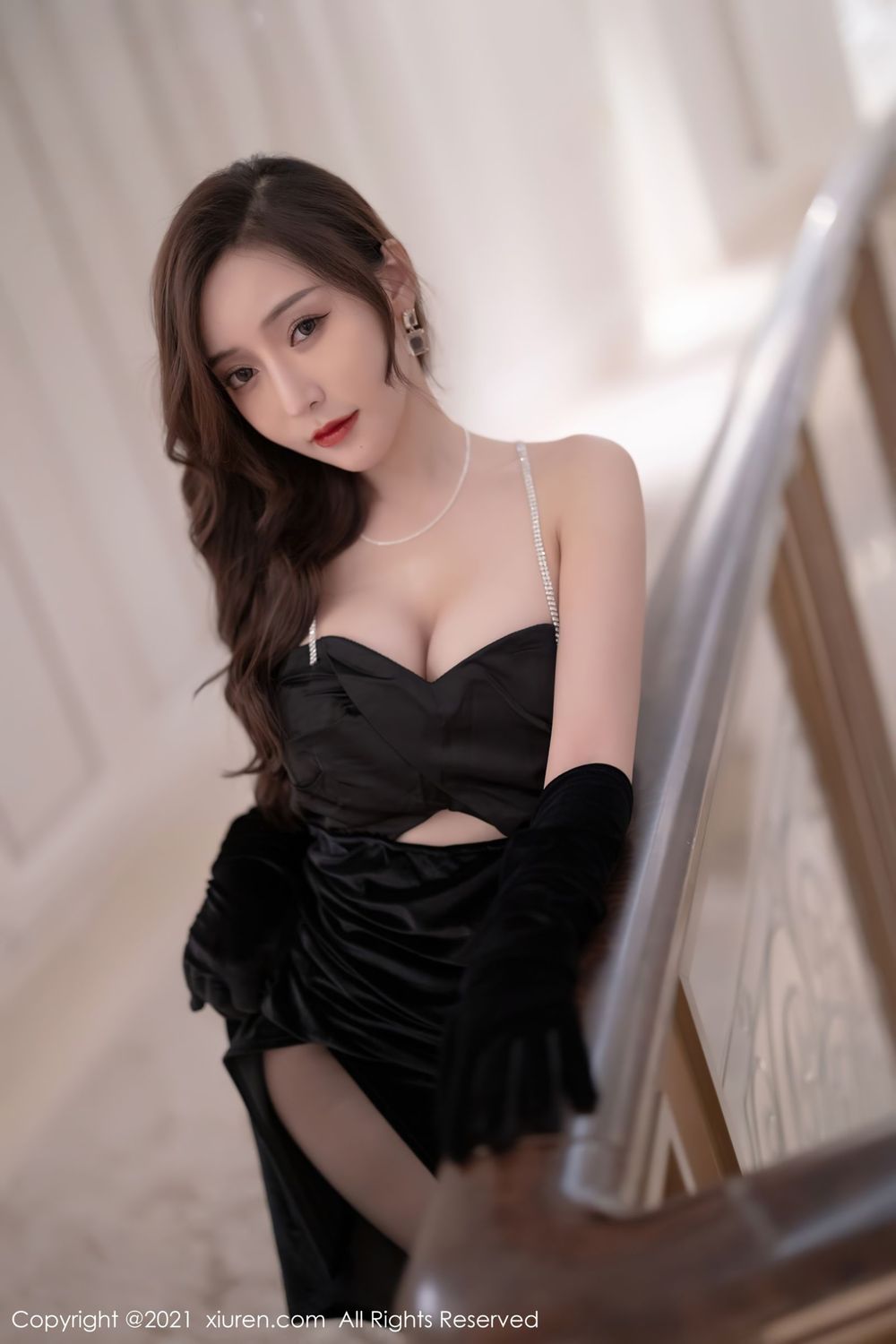 性感女神王馨瑶yanni - 现代礼服+魅惑黑丝深圳旅拍