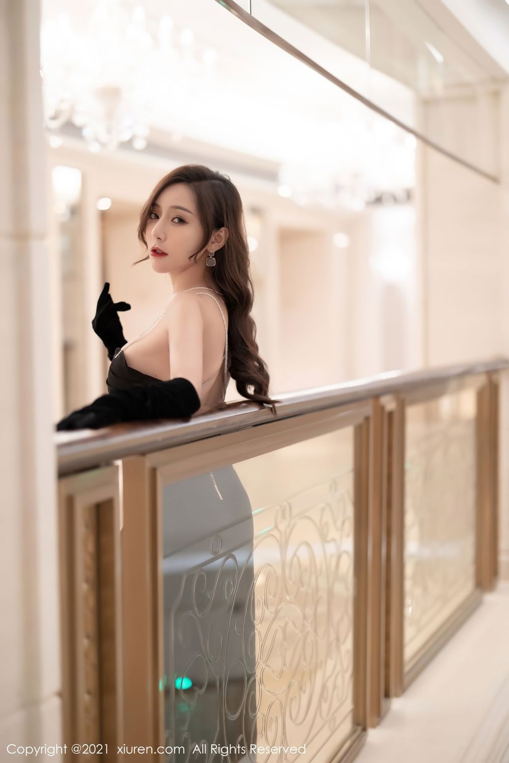 性感女神王馨瑶yanni - 现代礼服+魅惑黑丝深圳旅拍
