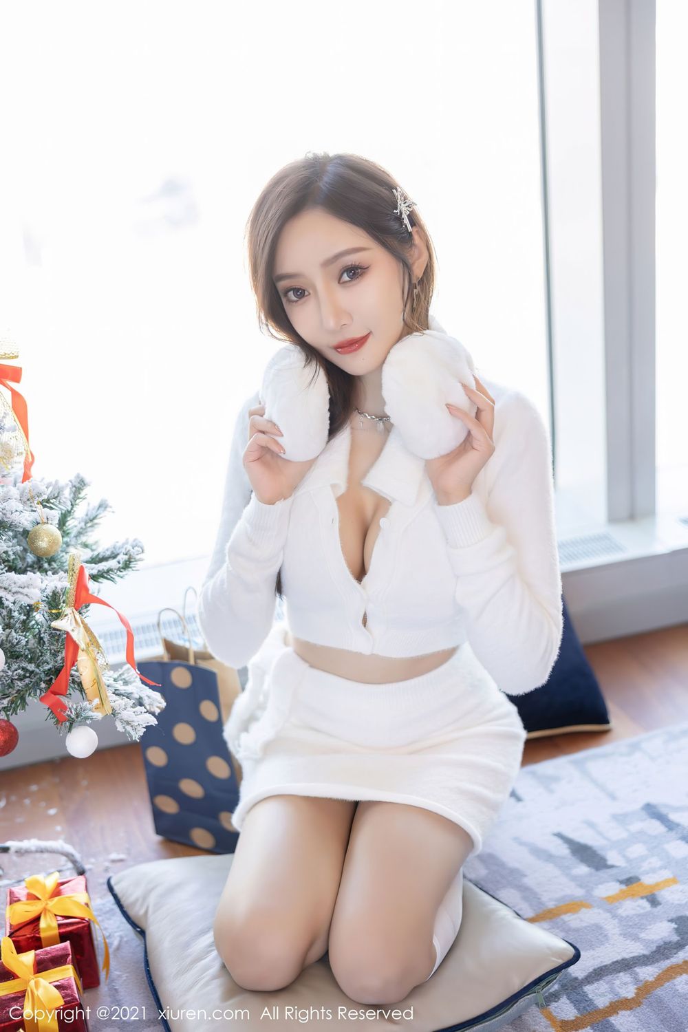 性感女神王馨瑶yanni - 白色服饰+圣诞节主题写真
