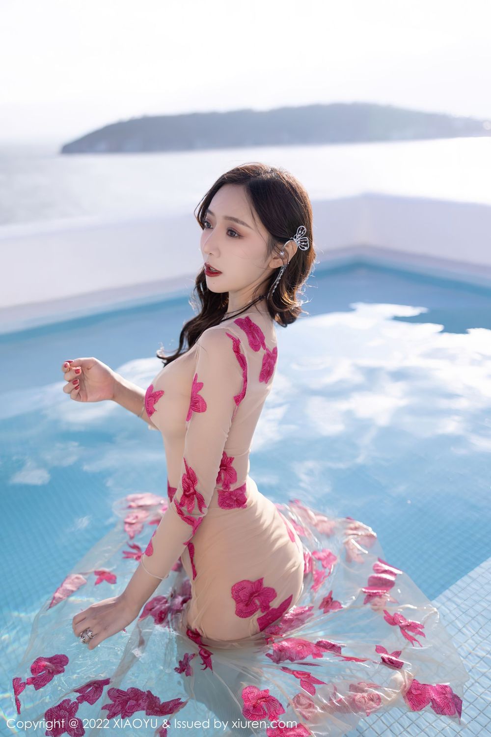 性感女神王馨瑶yanni - 杏橙双色花裙云南写真