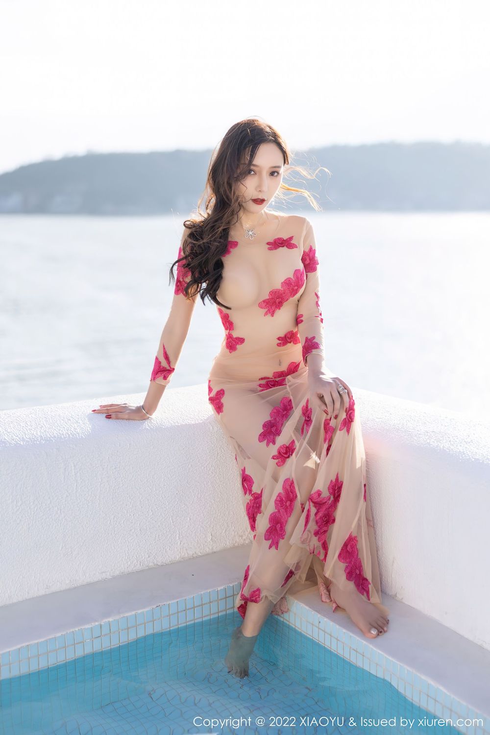 性感女神王馨瑶yanni - 杏橙双色花裙云南写真