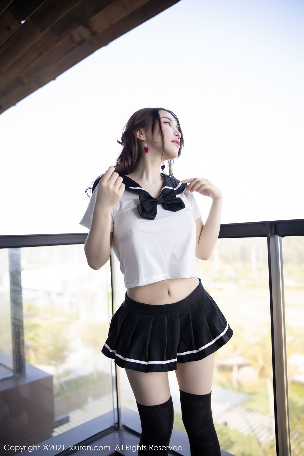 性感女神Cherry绯月樱 - 青春校服系列三亚旅拍
