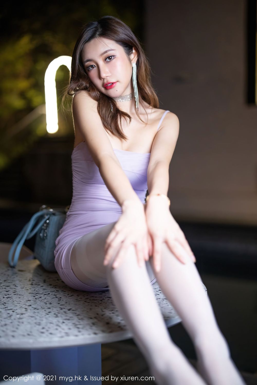性感女神绮里嘉ula - 紫色服饰+丝袜系列杭州旅拍