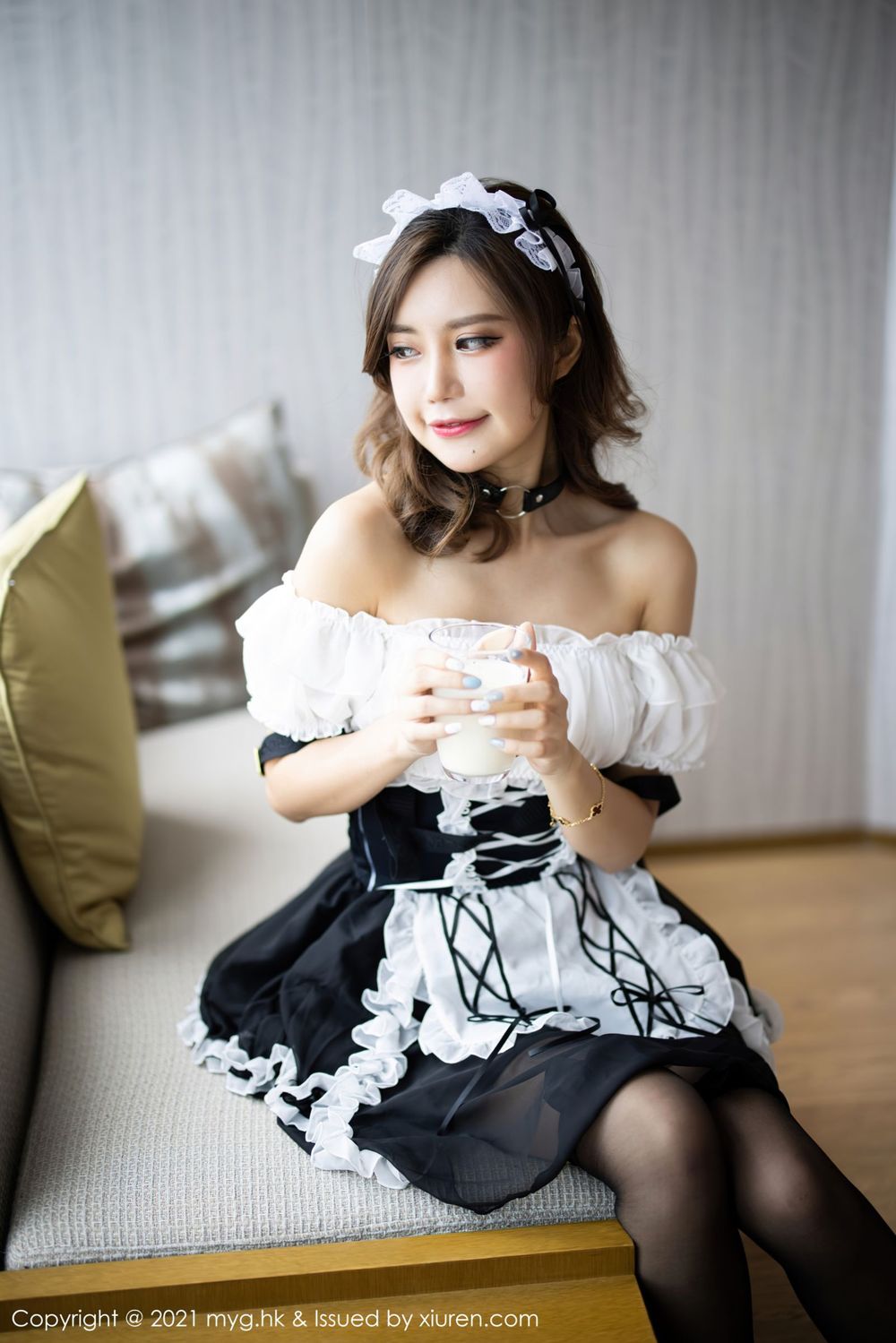 性感女神绮里嘉ula - 女仆制服系列杭州旅拍