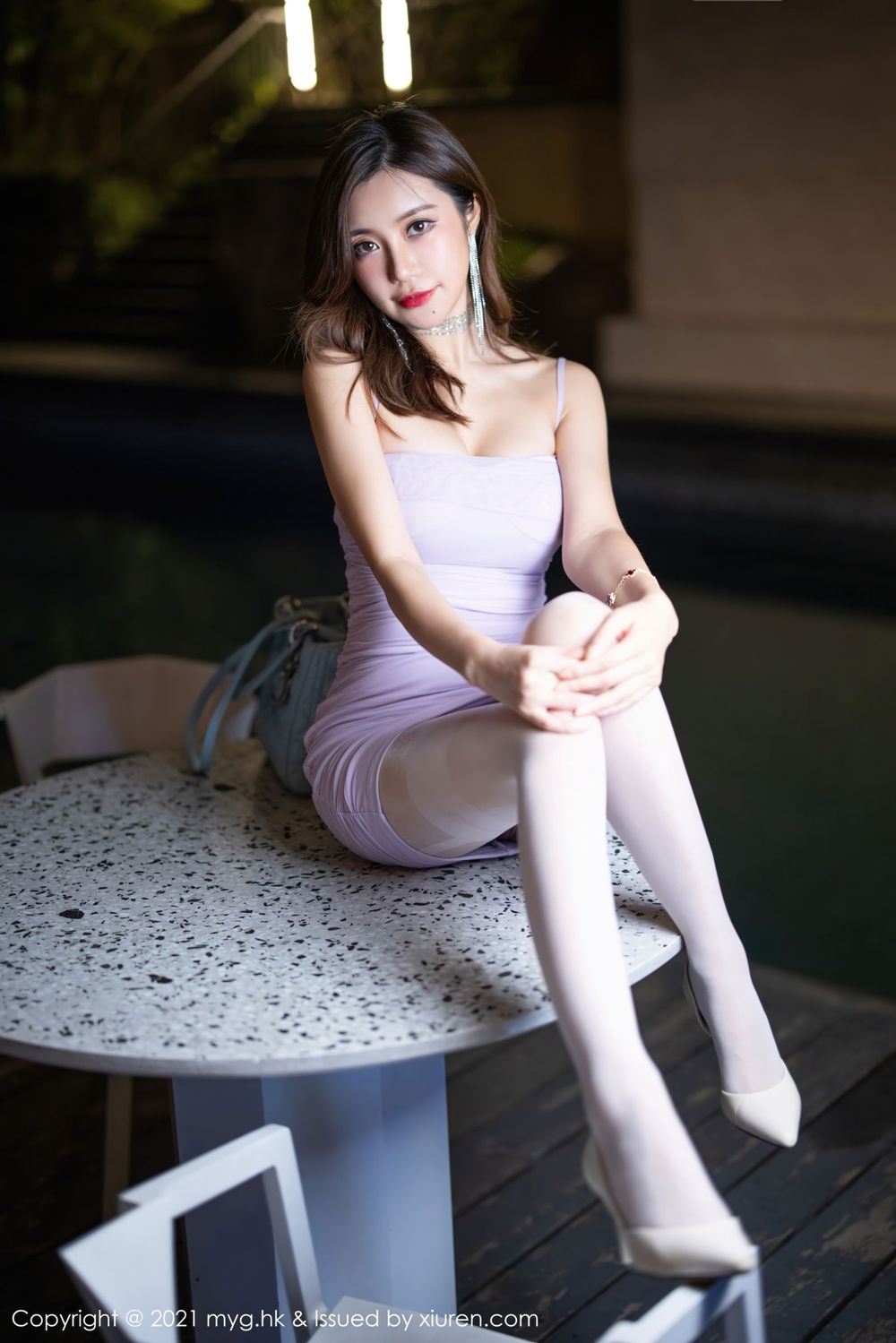 性感女神绮里嘉ula - 紫色服饰+丝袜系列杭州旅拍