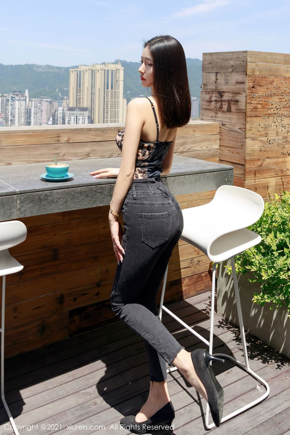 新人模特熊小诺 - 吊带+牛仔裤系列写真