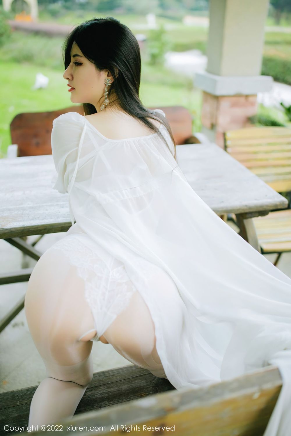 美女模特诗诗kiki - 轻透长衫+丝袜系列写真