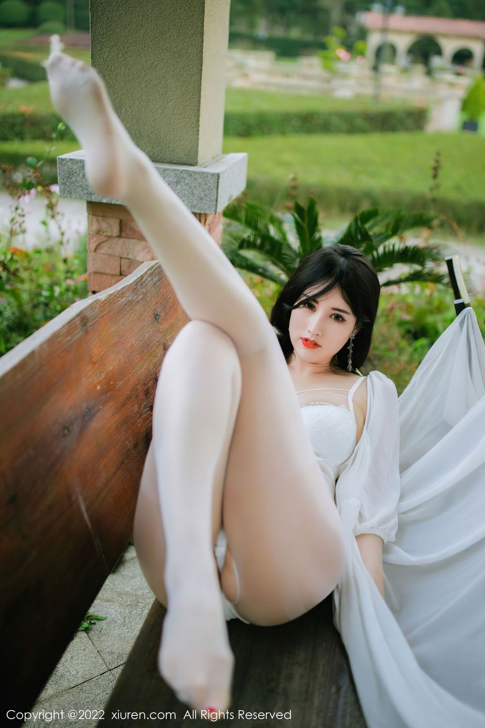 美女模特诗诗kiki - 轻透长衫+丝袜系列写真