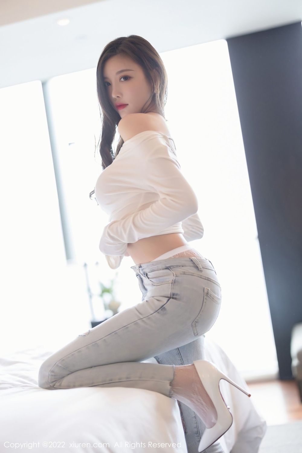 性感女神杨晨晨Yome - 白色上衣+牛仔裤诱人写真