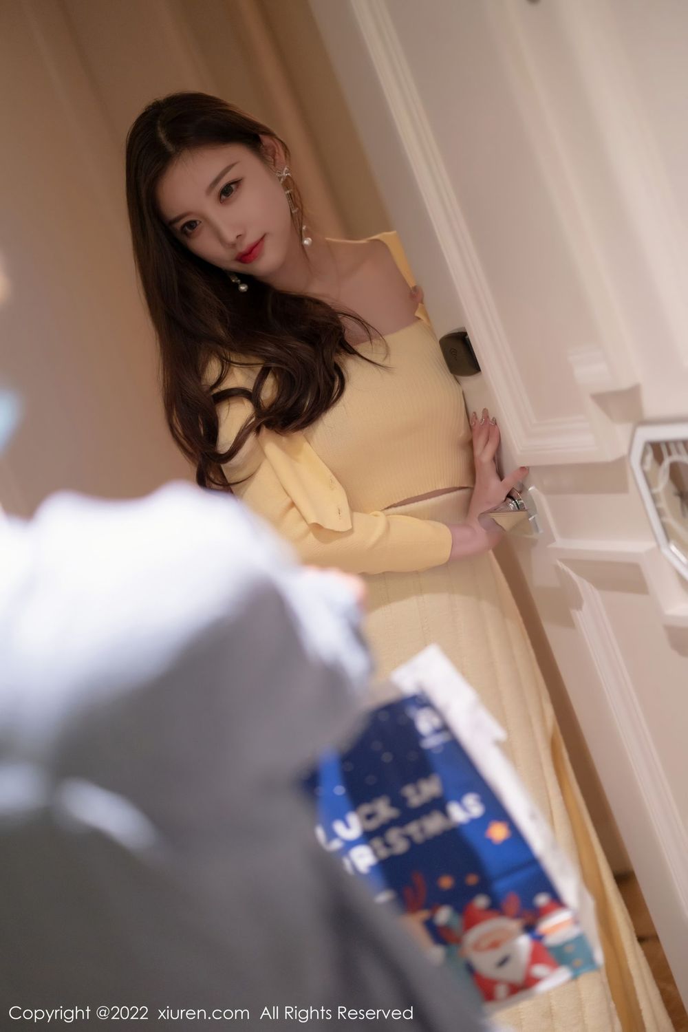 性感女神杨晨晨Yome - 淡黄色上衣+长裙系列写真
