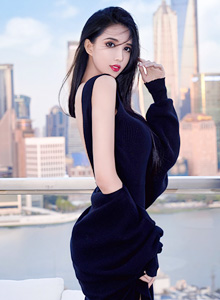 [XiuRen秀人网] 美女模特葛征Model - 长裙+黑丝系列三亚旅拍 No.4124