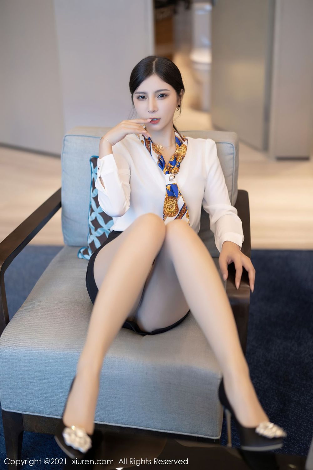 美女模特小蛮妖Yummy - 制服OL+丝袜系列深圳旅拍