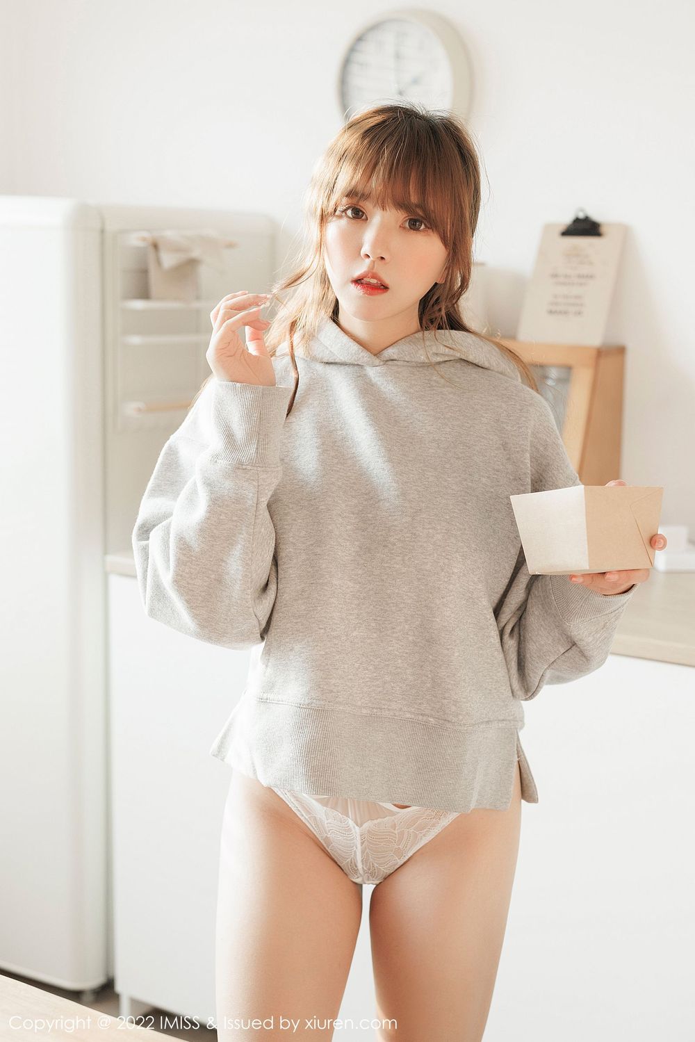 新人模特张思允Nice - 浅灰色长袖卫衣系列写真