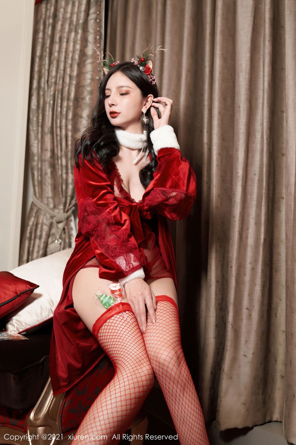 美女模特小蛮妖Yummy - 网络丝袜+圣诞主题写真