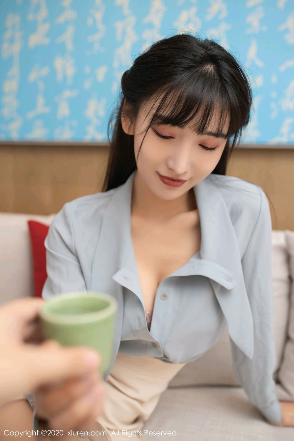 美女模特陆萱萱 - 导游装扮+丝袜主题性感写真