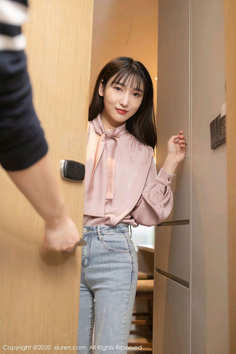 美女模特陆萱萱 - 牛仔裤+偶遇主题丽质写真