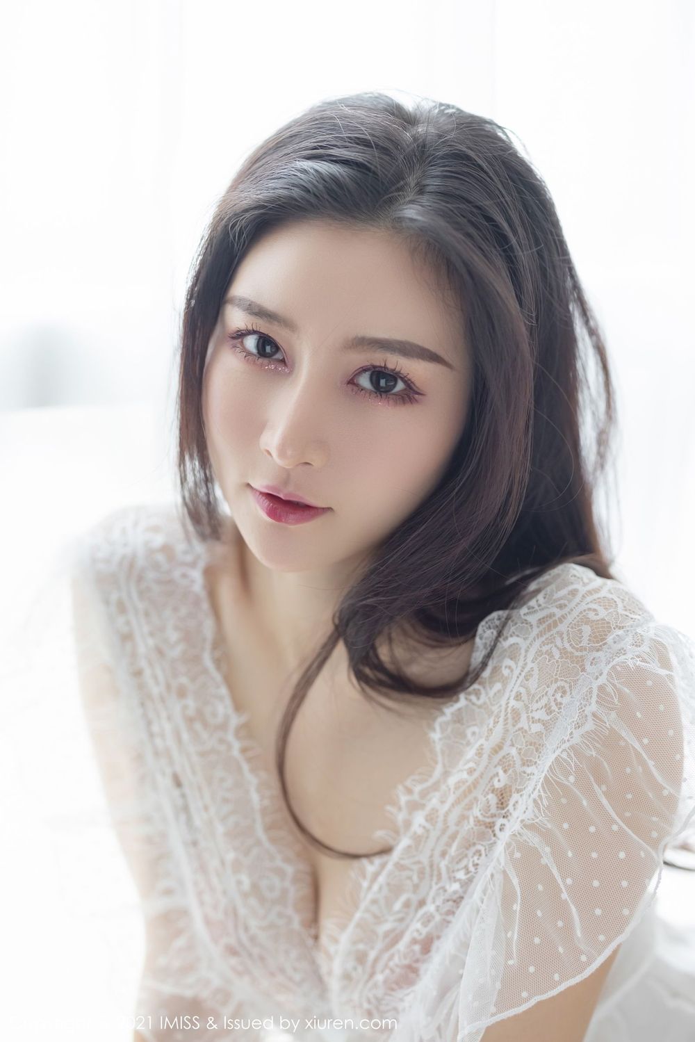 气质美女Vanessa - 多套服饰+美腿系列写真