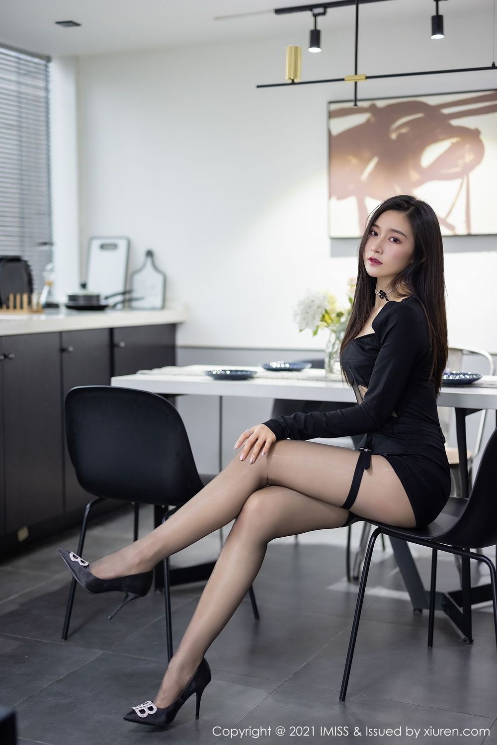 气质美女Vanessa - 热裤+黑丝系列写真