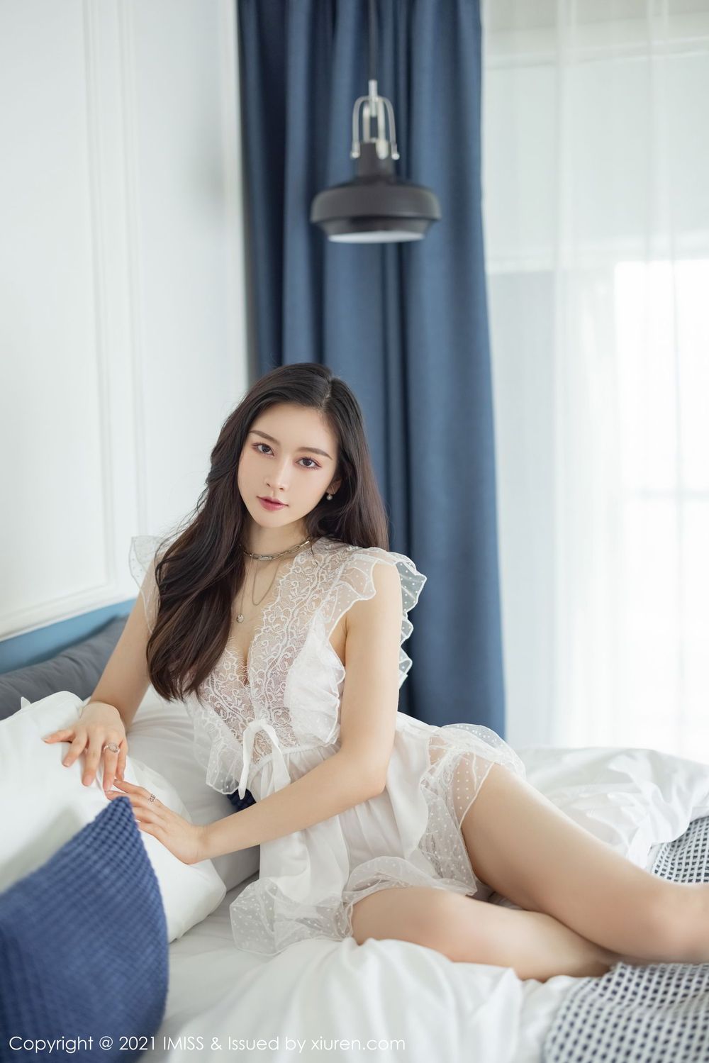 气质美女Vanessa - 多套服饰+美腿系列写真