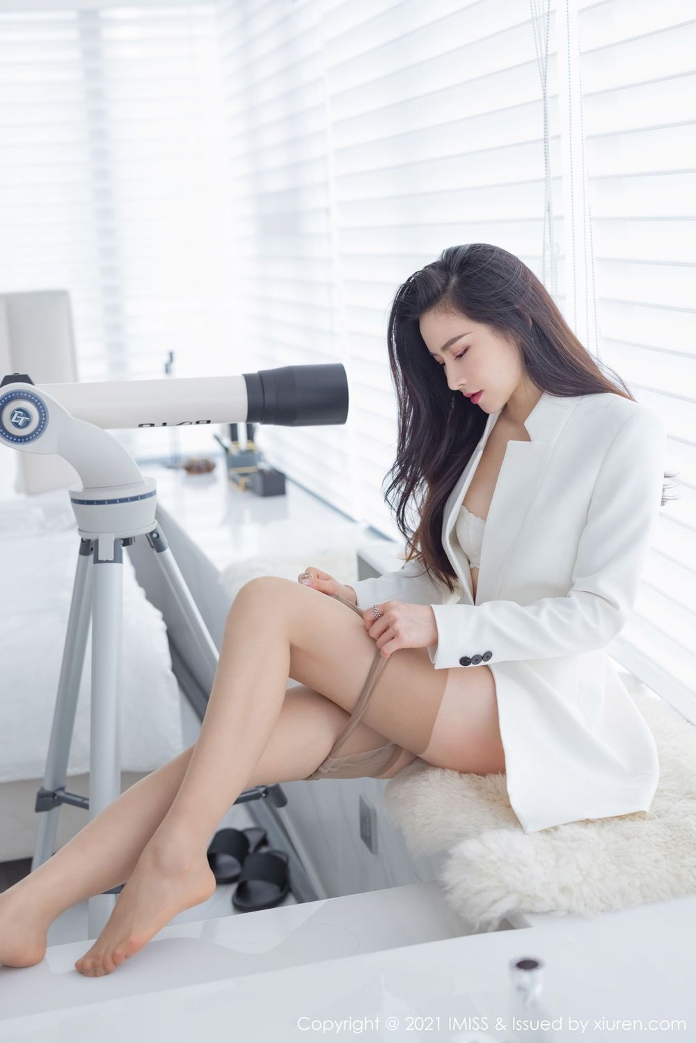 气质美女Vanessa - 职场OL+丝袜系列性感写真