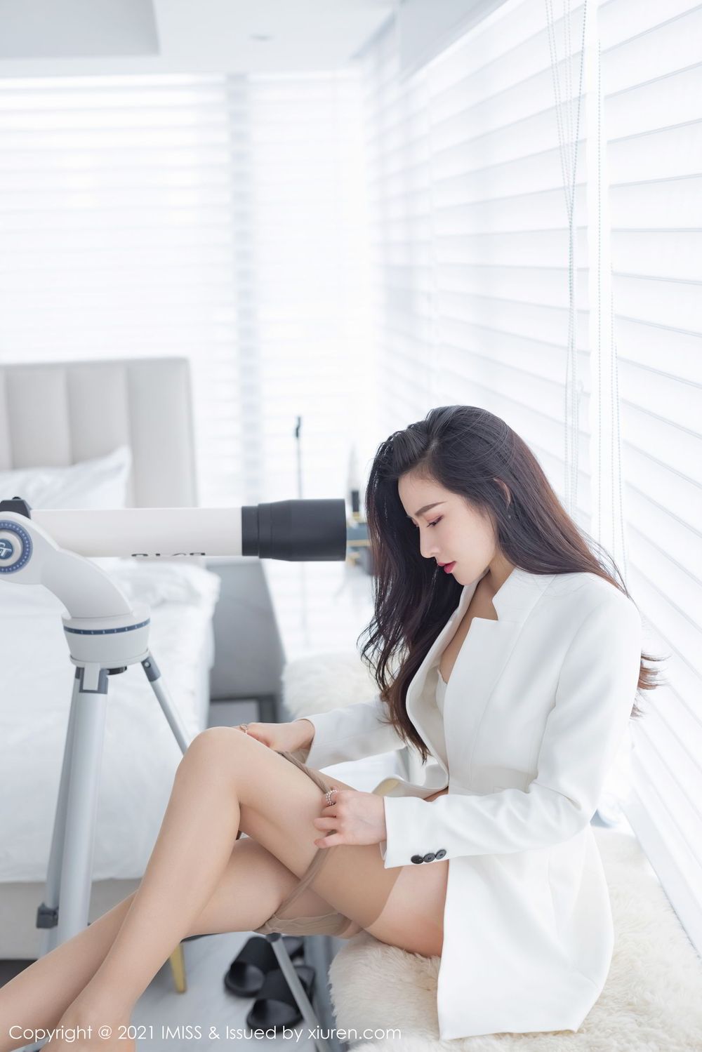 气质美女Vanessa - 职场OL+丝袜系列性感写真