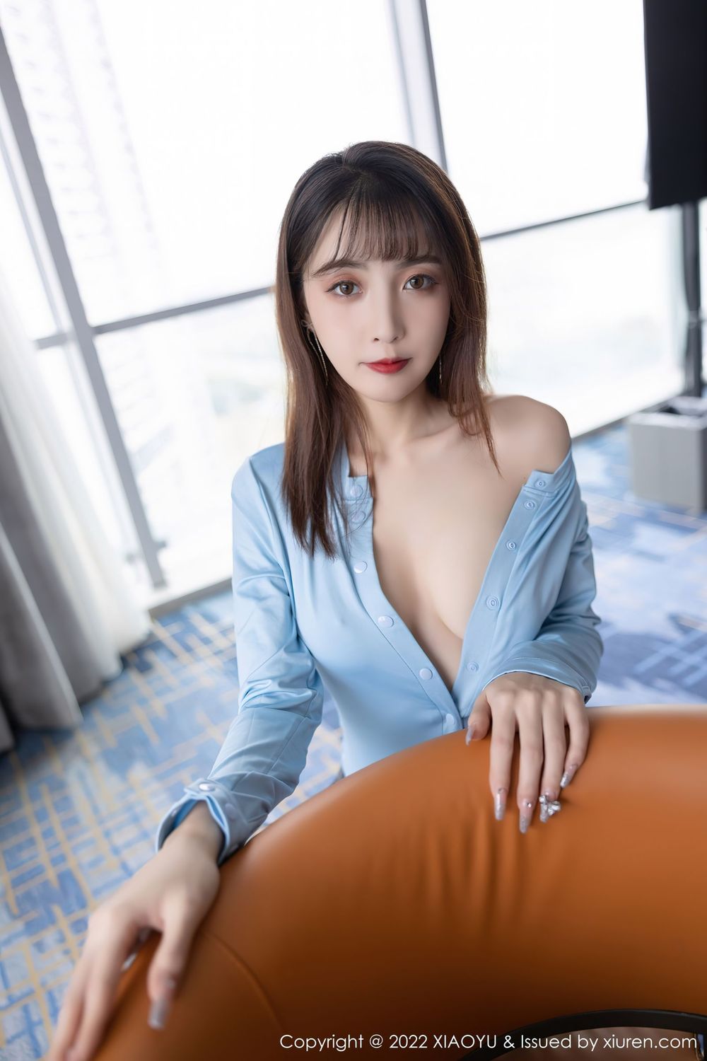 美女模特林星阑 - 淡蓝色上衣+牛仔裤系列写真