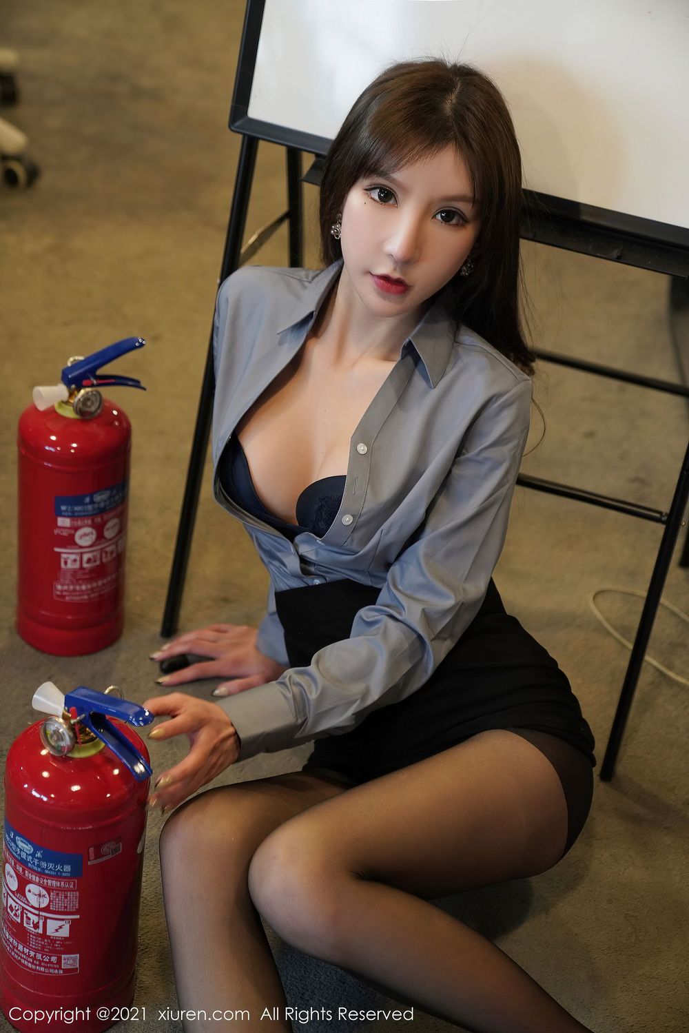 美女模特周于希Sandy - 物业消防培训主题写真