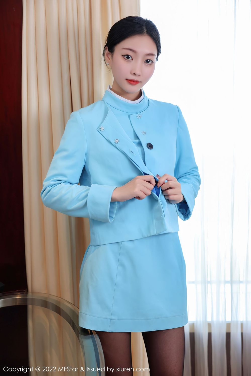 新人模特韩好甜 - 蓝色连衣短裙+黑丝系列写真