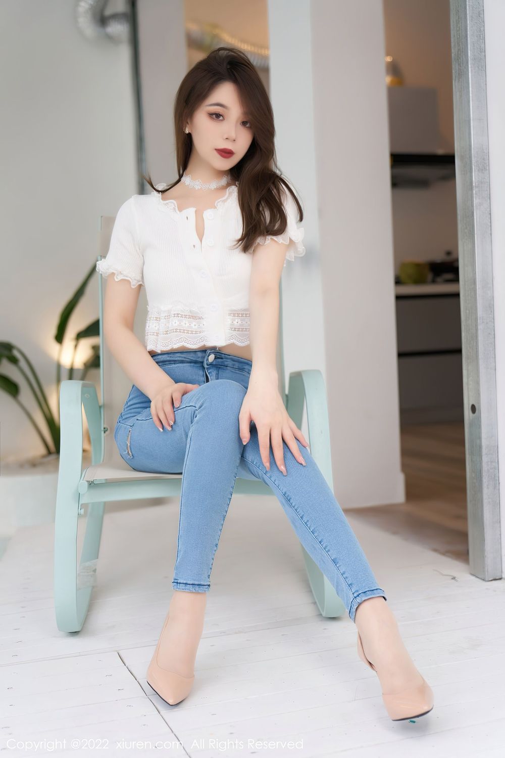 美女模特言沫 - 白色上衣+蓝色牛仔裤性感写真