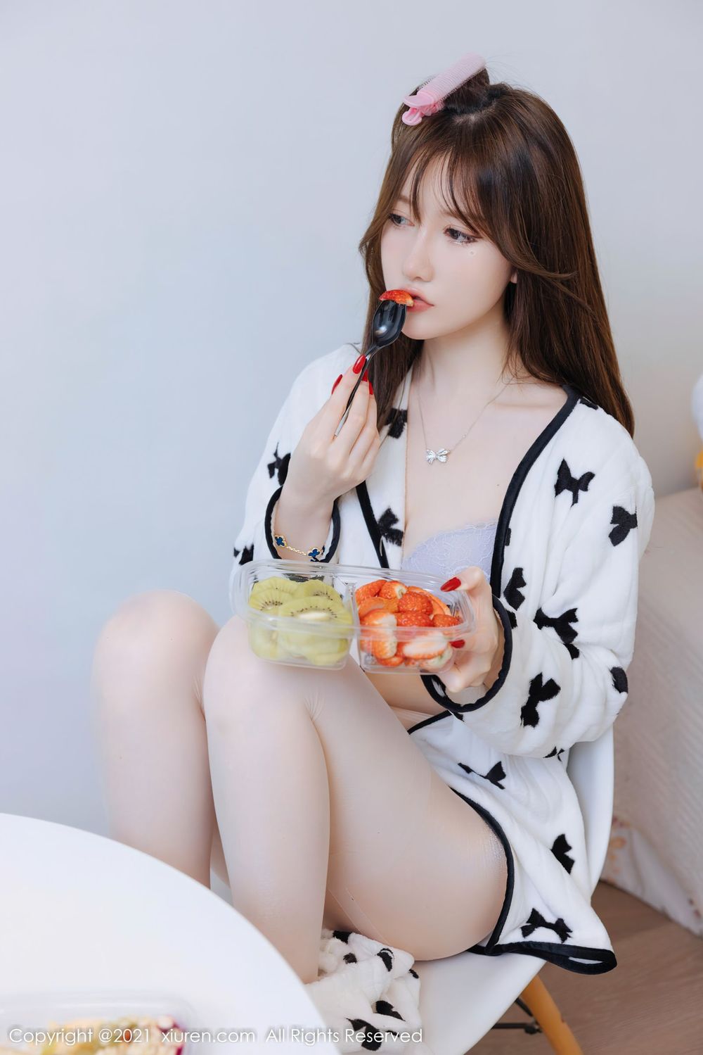 美女模特美桃酱 - 韩国女主持主题性感写真
