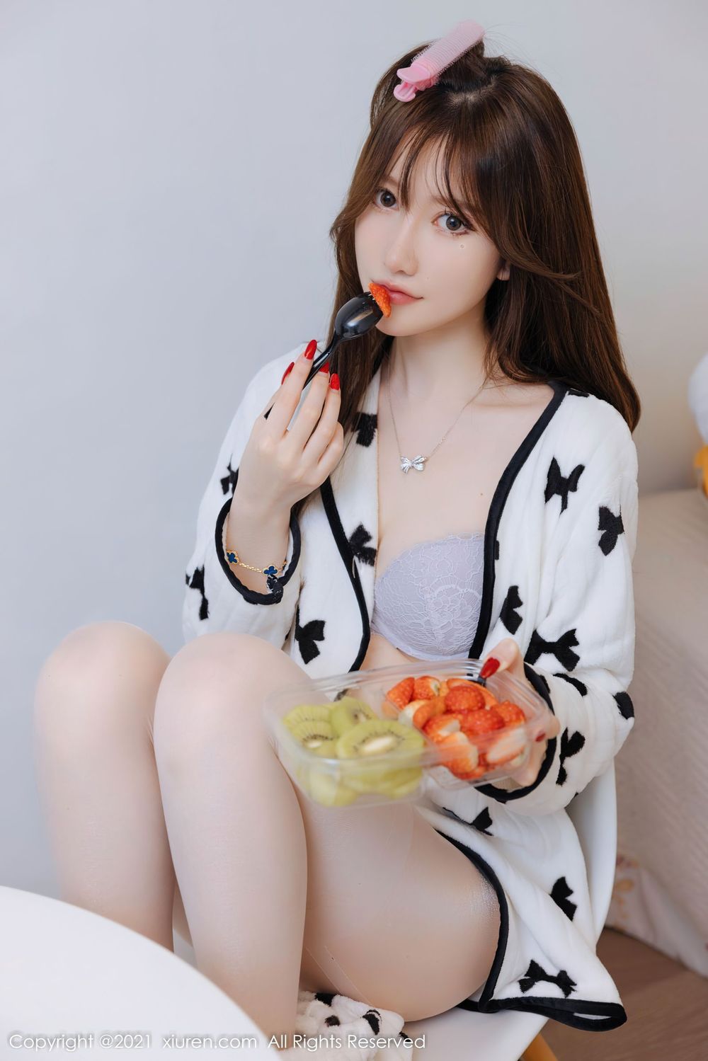 美女模特美桃酱 - 韩国女主持主题性感写真