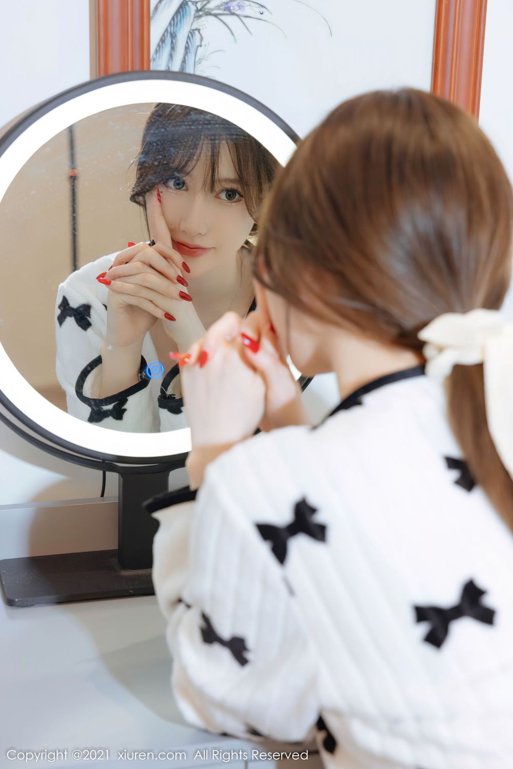美女模特美桃酱 - 韩国女主持主题性感写真