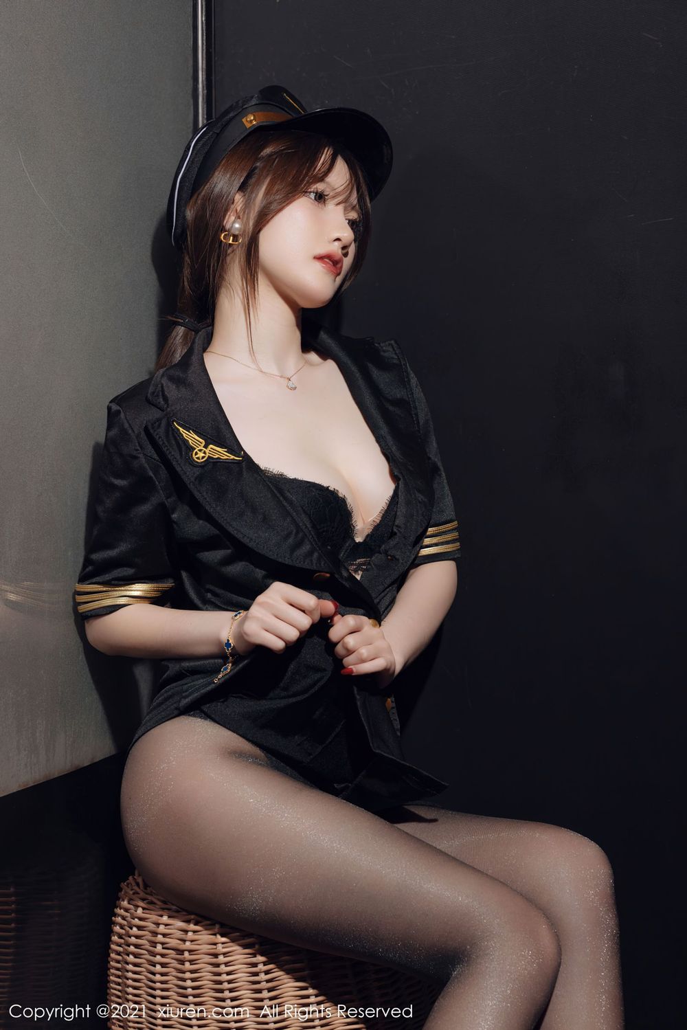 美女模特美桃酱 - 空军制服+黑丝系列性感写真