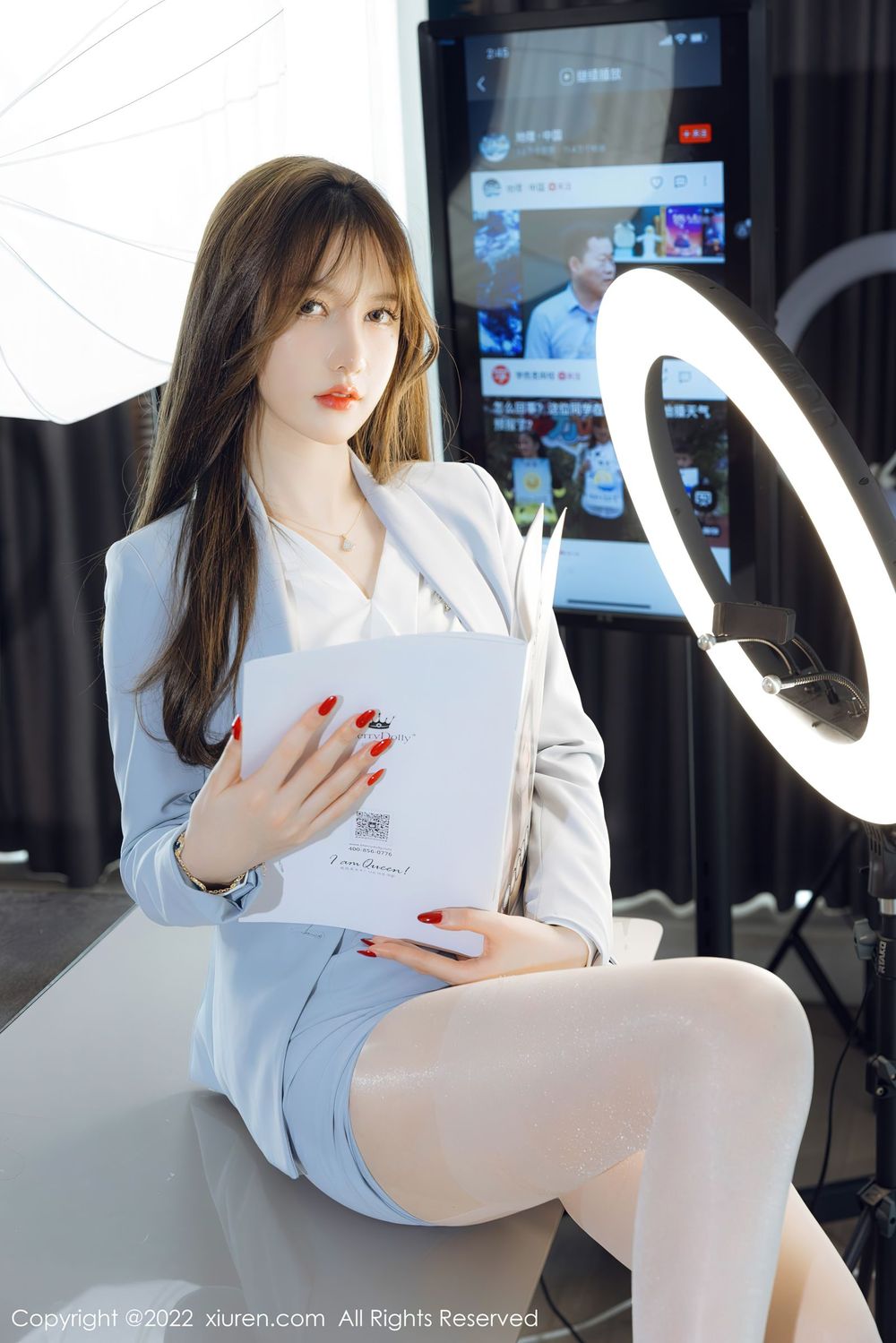 美女模特美桃酱 - 淡蓝色服饰+白色丝袜系列写真