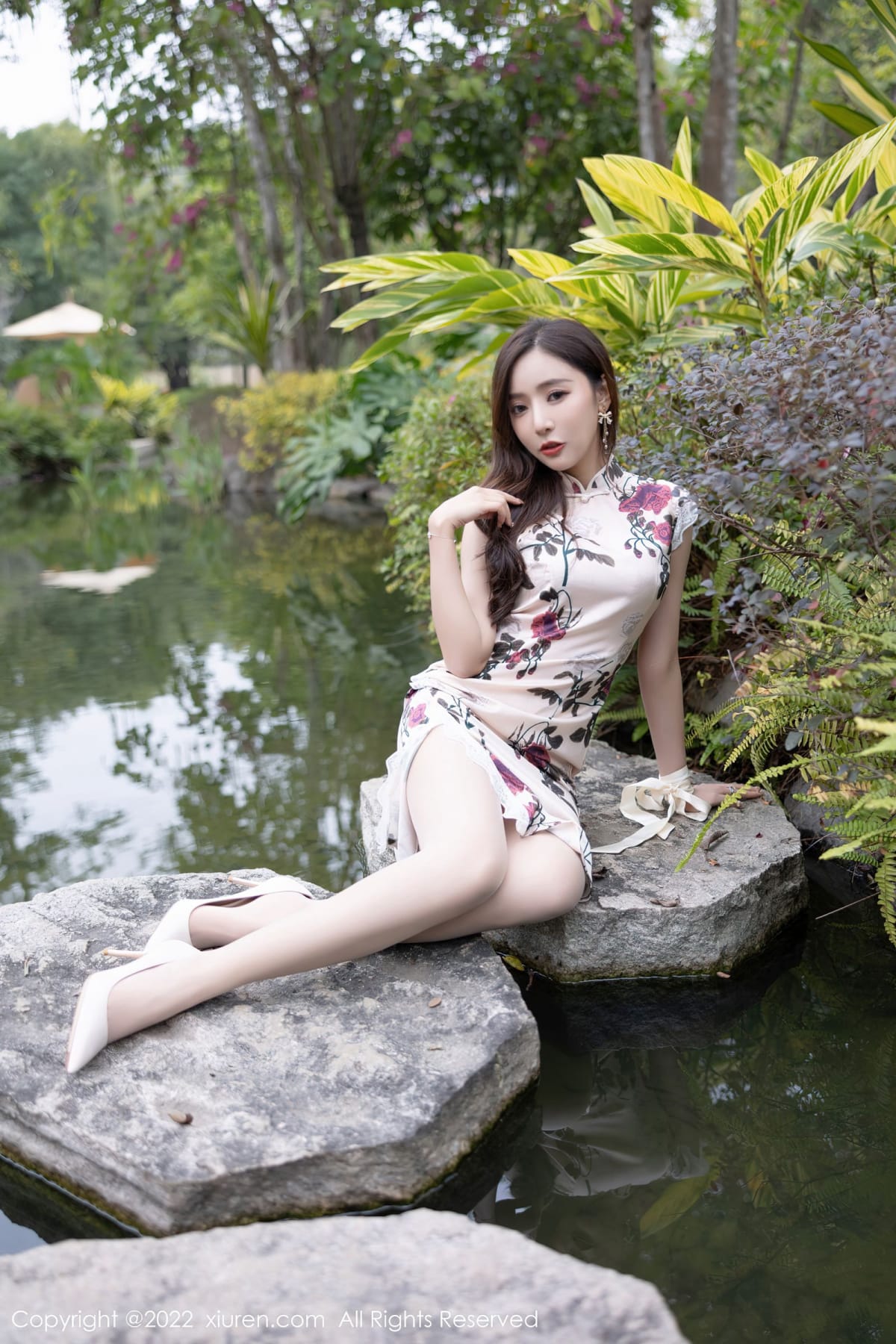 性感女神王馨瑶yanni - 花纹旗袍+丝袜系列写真
