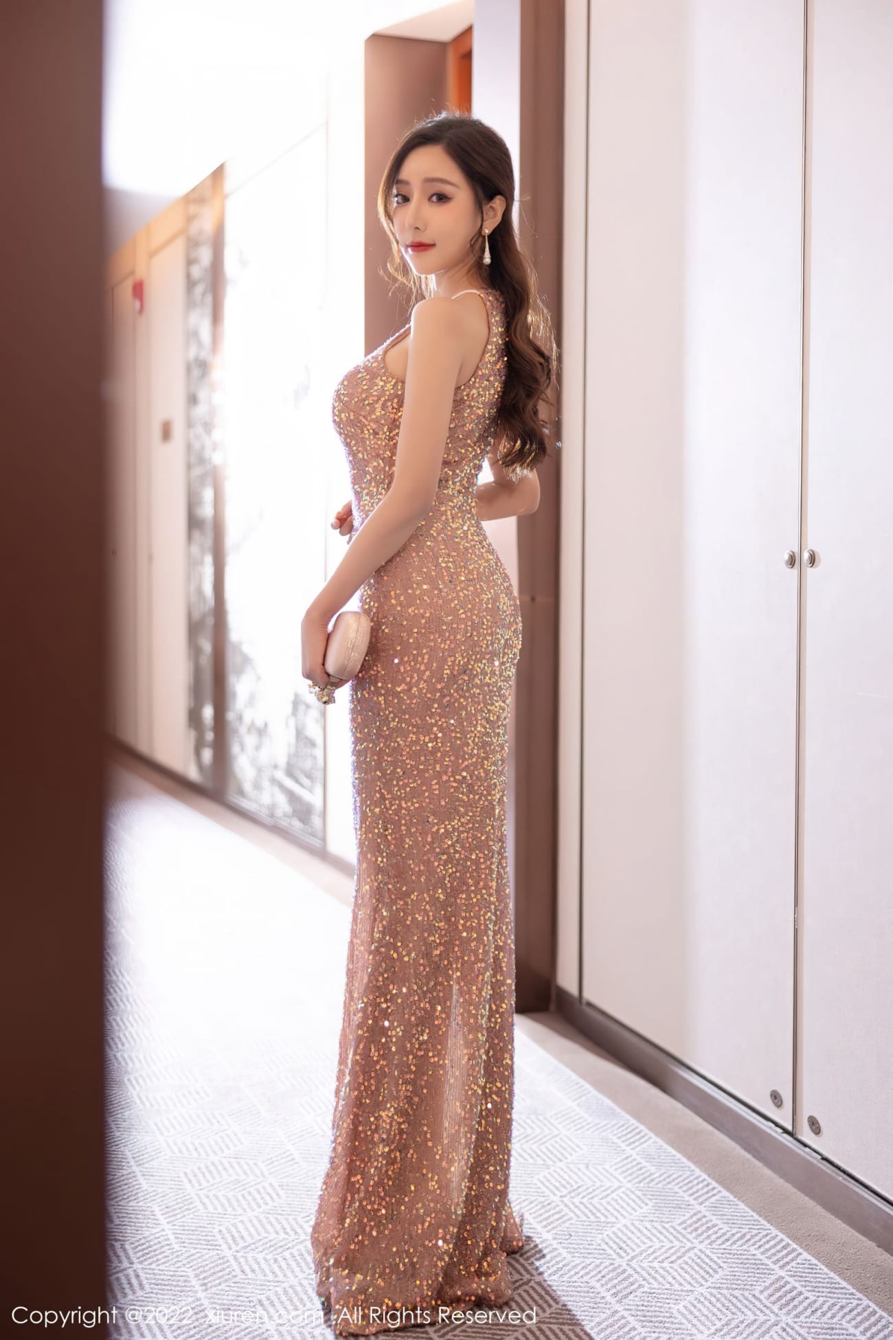 性感女神王馨瑶yanni - 暖灰色连衣长裙系列写真